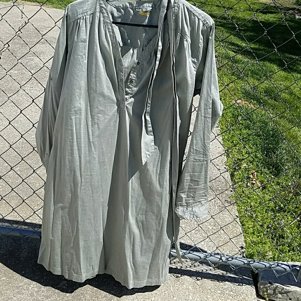 Cabellas 2x khaki dress